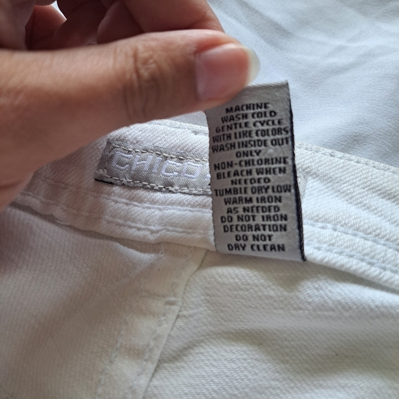 Chico's | White rhinestone details women's Capri jeans size 1 - Picture 13 of 14